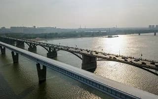 Đường sông + đường sắt dọc biên giới & SkyWay